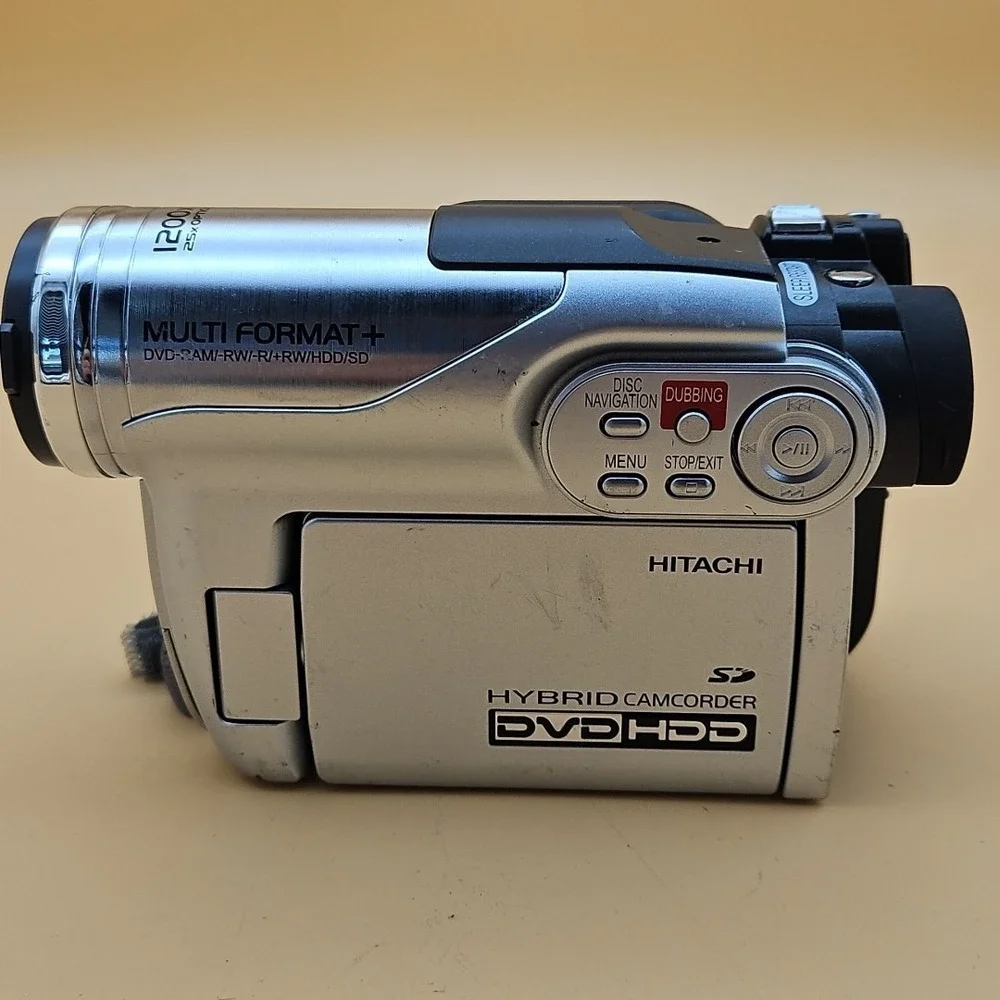 Hitachi DZ-HS300E DVD/HDD/SD Camcorder Video Camera UNTESTED AS IS FOR PARTS